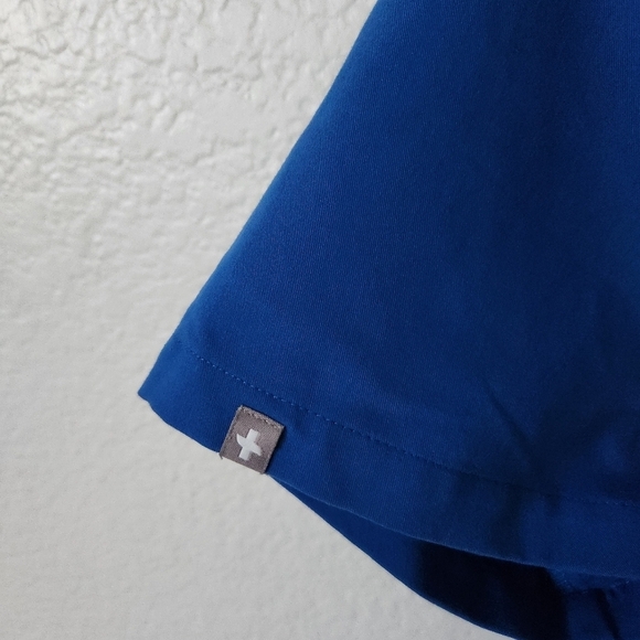 Figs Leon Three-Pocket Scrub Top Men's Size Small - Picture 3 of 6